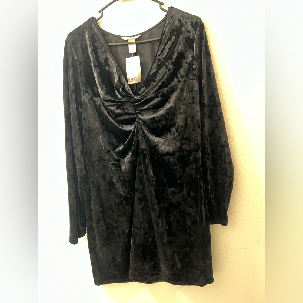 NWT H&M BLACK DRESS - Picture 2 of 4